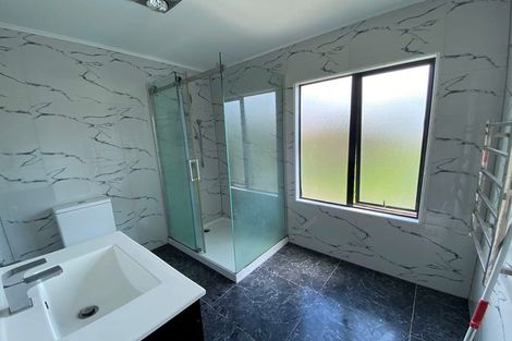 Photo of property in 10 Astelia Place, Goodwood Heights, Auckland, 2105