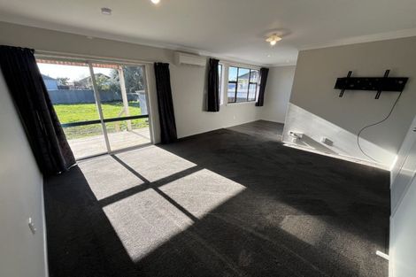 Photo of property in 11 Bristol Crescent, Roslyn, Palmerston North, 4414