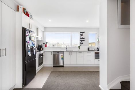 Photo of property in 5/11 Ray Small Drive, Papakura, 2110