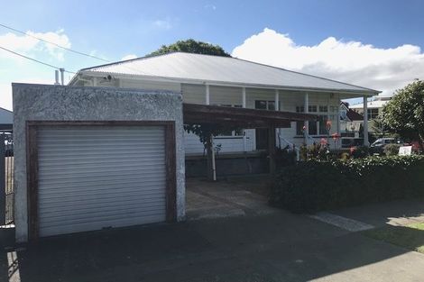 Photo of property in 27 Hautana Square, Woburn, Lower Hutt, 5010