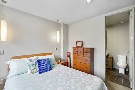 Photo of property in Montreaux Apartments, 10e/164 The Terrace, Wellington Central, Wellington, 6011