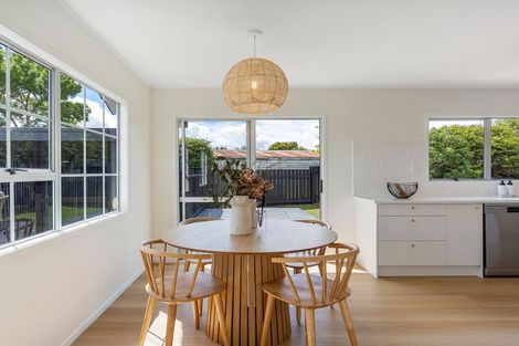 Photo of property in 5 Moxham Grove, Massey, Auckland, 0614
