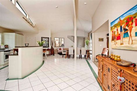 Photo of property in 17 Lucas Way, Albany, Auckland, 0632