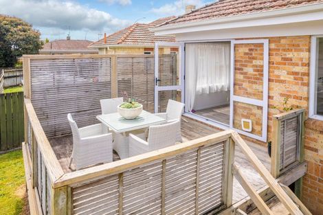 Photo of property in 22 Forest Lake Road, Forest Lake, Hamilton, 3200