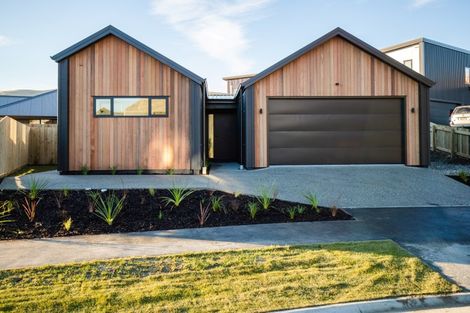 Photo of property in 17 George Drive, Lower Shotover, Queenstown, 9304