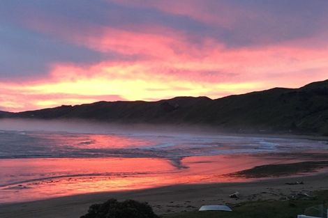 Photo of property in 53 Makorori Beach Road, Makorori, Gisborne, 4073