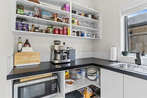 Photo of property in 57 Te Kio Crescent, Papamoa Beach, Papamoa, 3118