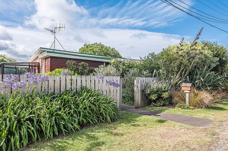 Photo of property in 1 Herbert Avenue, Raumati South, Paraparaumu, 5032