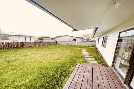Photo of property in 1/44 Shifnal Drive, Randwick Park, Auckland, 2105