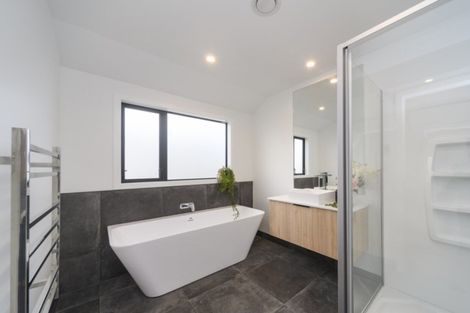 Photo of property in 21 Silicon Way, Fitzherbert, Palmerston North, 4410