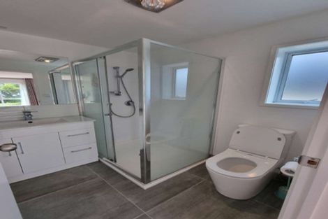 Photo of property in 116 Sturges Road, Henderson, Auckland, 0612