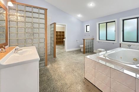 Photo of property in 10 Pohutukawa Avenue, Kaiaua, Pokeno, 2473