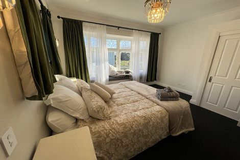 Photo of property in 1 George Hawkins Way, Martinborough, 5711