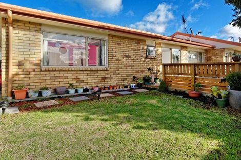 Photo of property in 17 Carlas Way, Ranui, Auckland, 0612