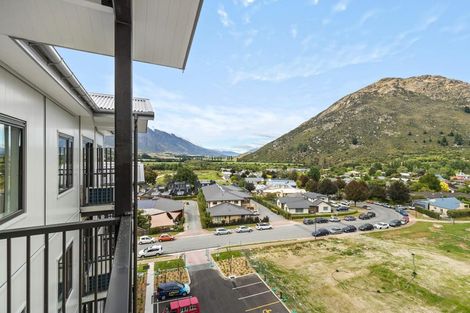 Photo of property in Toru Apartments, 706/10 Copper Beech Avenue, Frankton, Queenstown, 9300