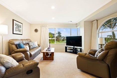 Photo of property in 27 Riverstone Road, Te Atatu Peninsula, Auckland, 0610