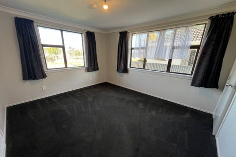 Photo of property in 11 Bristol Crescent, Roslyn, Palmerston North, 4414