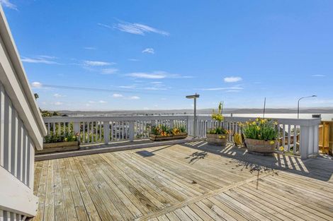 Photo of property in 9 Kowhai Road, Bluff Hill, Napier, 4110