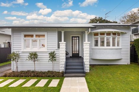 Photo of property in 7 Woodward Road, Mount Albert, Auckland, 1025