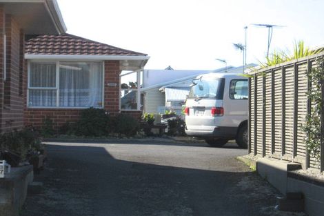 Photo of property in 4/237 Courtenay Street, Strandon, New Plymouth, 4312