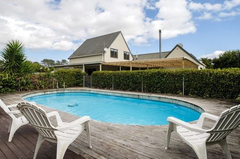 Photo of property in 6 Hill Road, Ormond, Gisborne, 4071