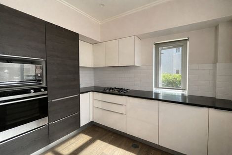 Photo of property in Fountain Court, 7/48 Oriental Parade, Oriental Bay, Wellington, 6011