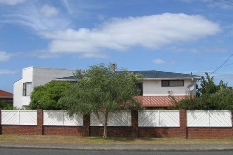 Photo of property in 63 Aberdeen Road, Castor Bay, Auckland, 0620