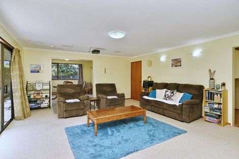 Photo of property in 6 Luxton Place, Rangiora, 7400