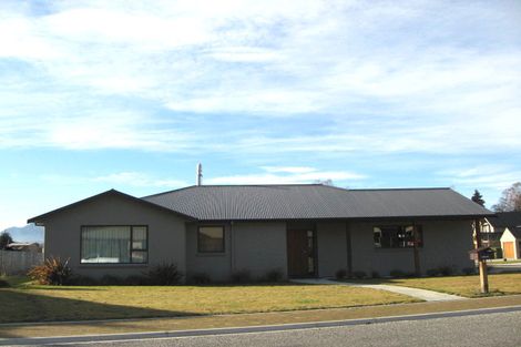 Photo of property in 1 Lansdown Street, Wanaka, 9305