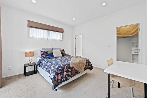 Photo of property in 142c Prince Regent Drive, Half Moon Bay, Auckland, 2012