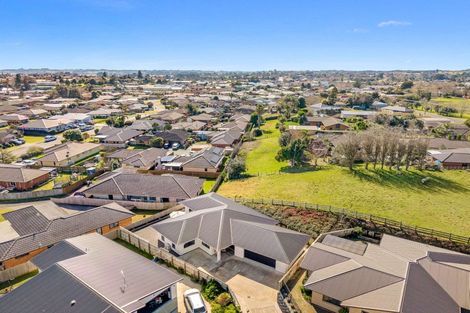 Photo of property in 8 Evan Tasman Lane, Waiuku, 2123