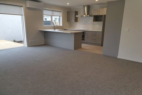 Photo of property in 43b Wainuiomata Road, Wainuiomata, Lower Hutt, 5014