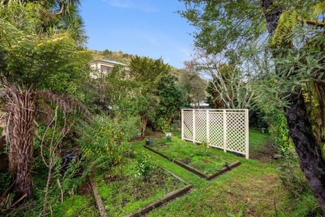 Photo of property in 34 Milton Terrace, Picton, 7220