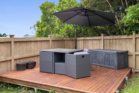 Photo of property in 1/18 Holt Avenue, Torbay, Auckland, 0630