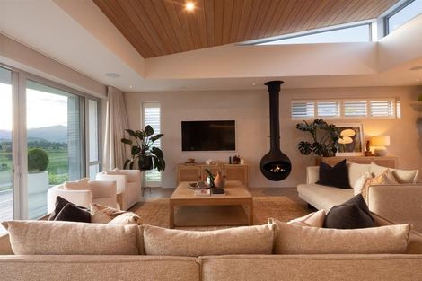 Photo of property in 16 Advance Terrace, Arrowtown, 9302