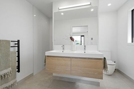 Photo of property in 2 Moemoea Place, Cambridge, 3434