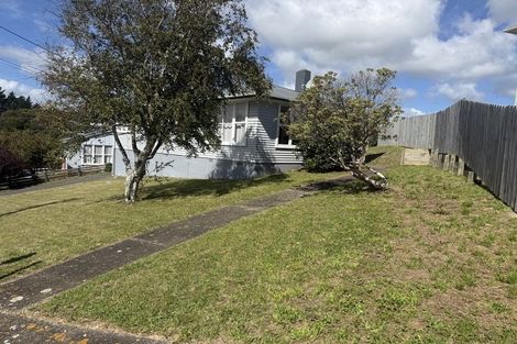 Photo of property in 8 York Place, Cannons Creek, Porirua, 5024