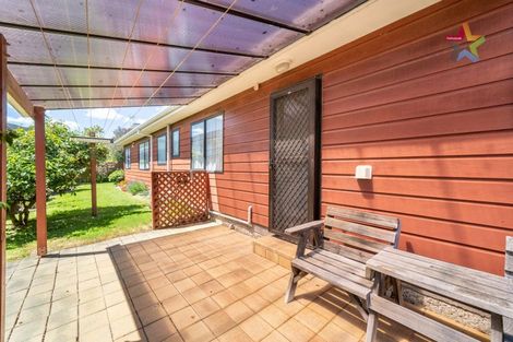 Photo of property in 2/25 De Menech Grove, Avalon, Lower Hutt, 5011