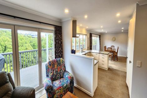 Photo of property in 9a Larsen Place, Merrilands, New Plymouth, 4312