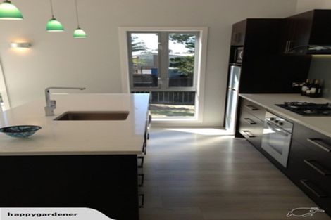 Photo of property in 15 Old Lake Road, Narrow Neck, Auckland, 0624