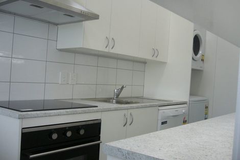 Photo of property in 4 Hawker Street, Mount Victoria, Wellington, 6011