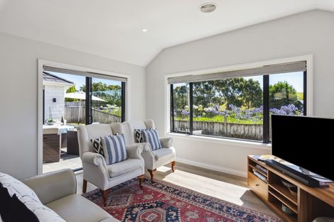 Photo of property in 176 Milne Drive, Paraparaumu, 5032