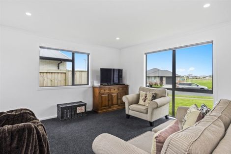 Photo of property in 84 Puhirake Crescent, Pyes Pa, Tauranga, 3112