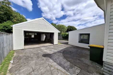Photo of property in 53 Wallace Place, Westown, New Plymouth, 4310