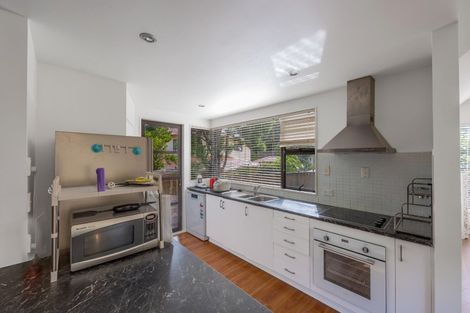Photo of property in 2/30 Uppingham Crescent, Hillcrest, Auckland, 0627