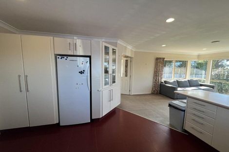 Photo of property in 384 Mangorei Road, Merrilands, New Plymouth, 4312