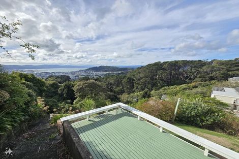 Photo of property in 18 Connaught Terrace, Brooklyn, Wellington, 6021