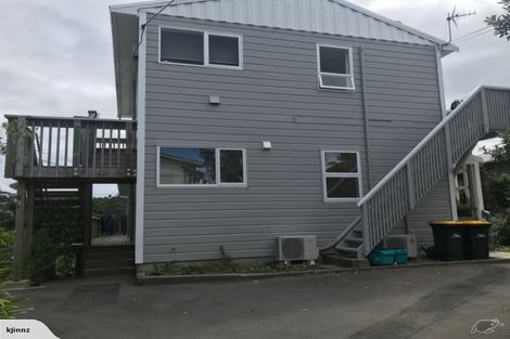 Photo of property in 2/74 Creswick Terrace, Northland, Wellington, 6012