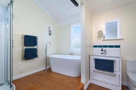 Photo of property in 100 Point Road, Monaco, Nelson, 7011