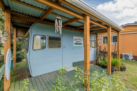 Photo of property in 2 Barclay Grove, Hokio Beach, Levin, 5571